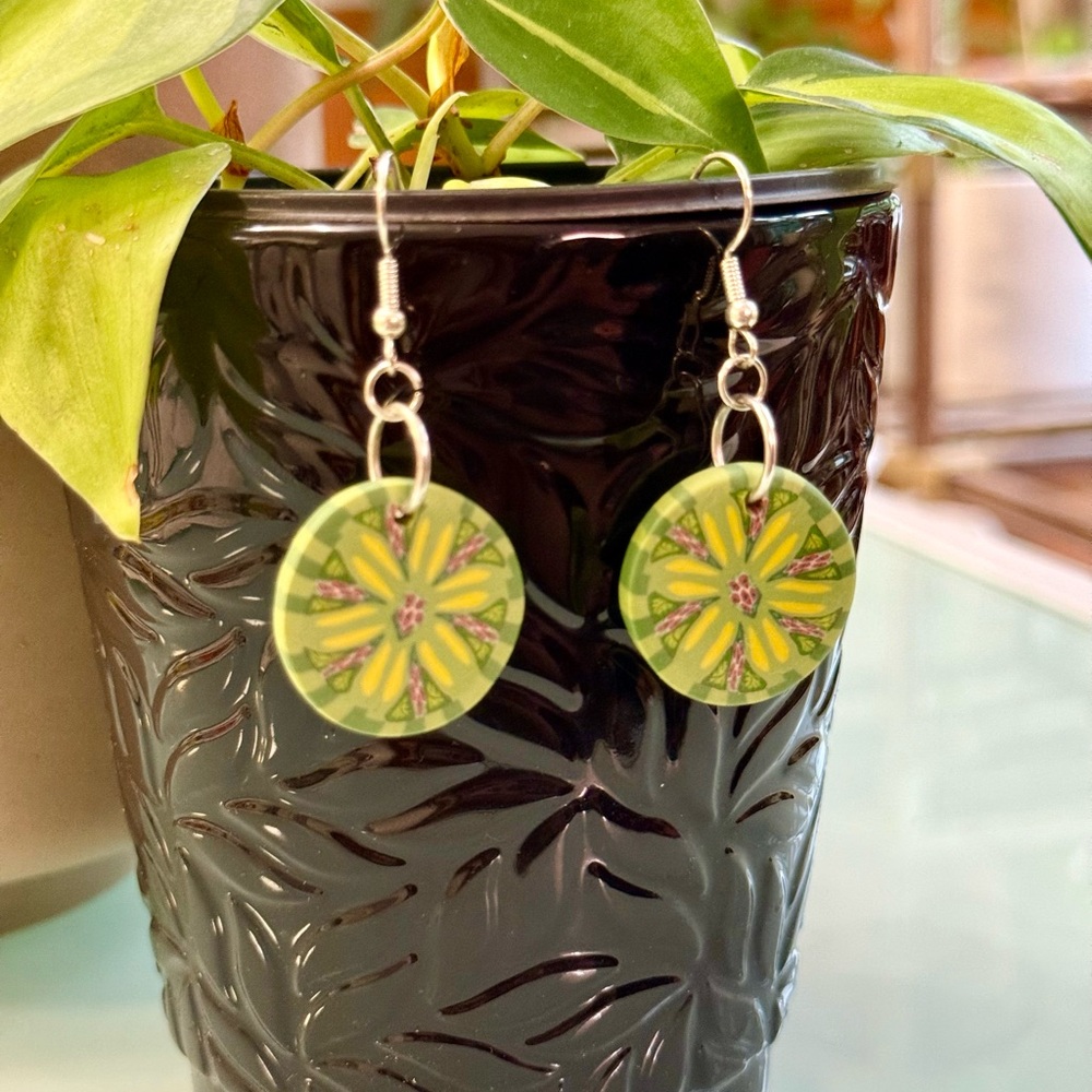 Green Floral Earrings - Picture 4 of 6